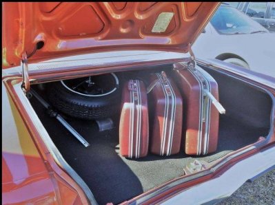 67 fury luggage.JPG 67 fury luggage.JPG