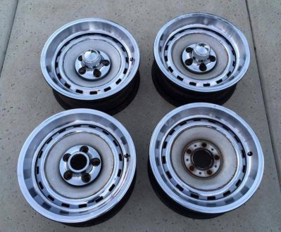 road wheels set.jpg road wheels set.jpg