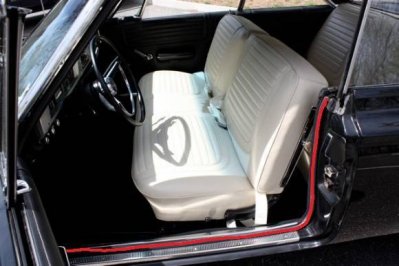 1965_Plymouth_Belvedere_Hardtop_For_Sale_Interior_resize.jpg