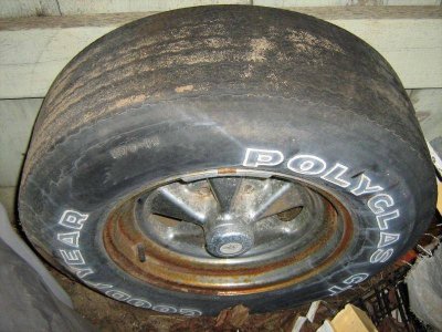 H70x15 Googyear Polyglas 002.jpg