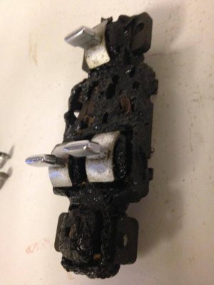 iPhone NYB door switch 12-13-2015 007.jpg iPhone NYB door switch 12-13-2015 007.jpg