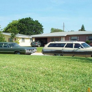 1973 Chrysler Town and Country 9 Passenger