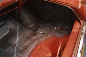 187134 2004 trunk pan spare tire hold down.jpg 187134 2004 trunk pan spare tire hold down.jpg