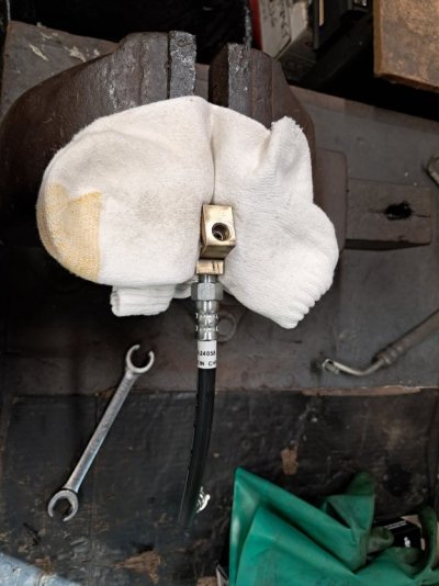 20250912_153947 hose tighten in ADB.jpg