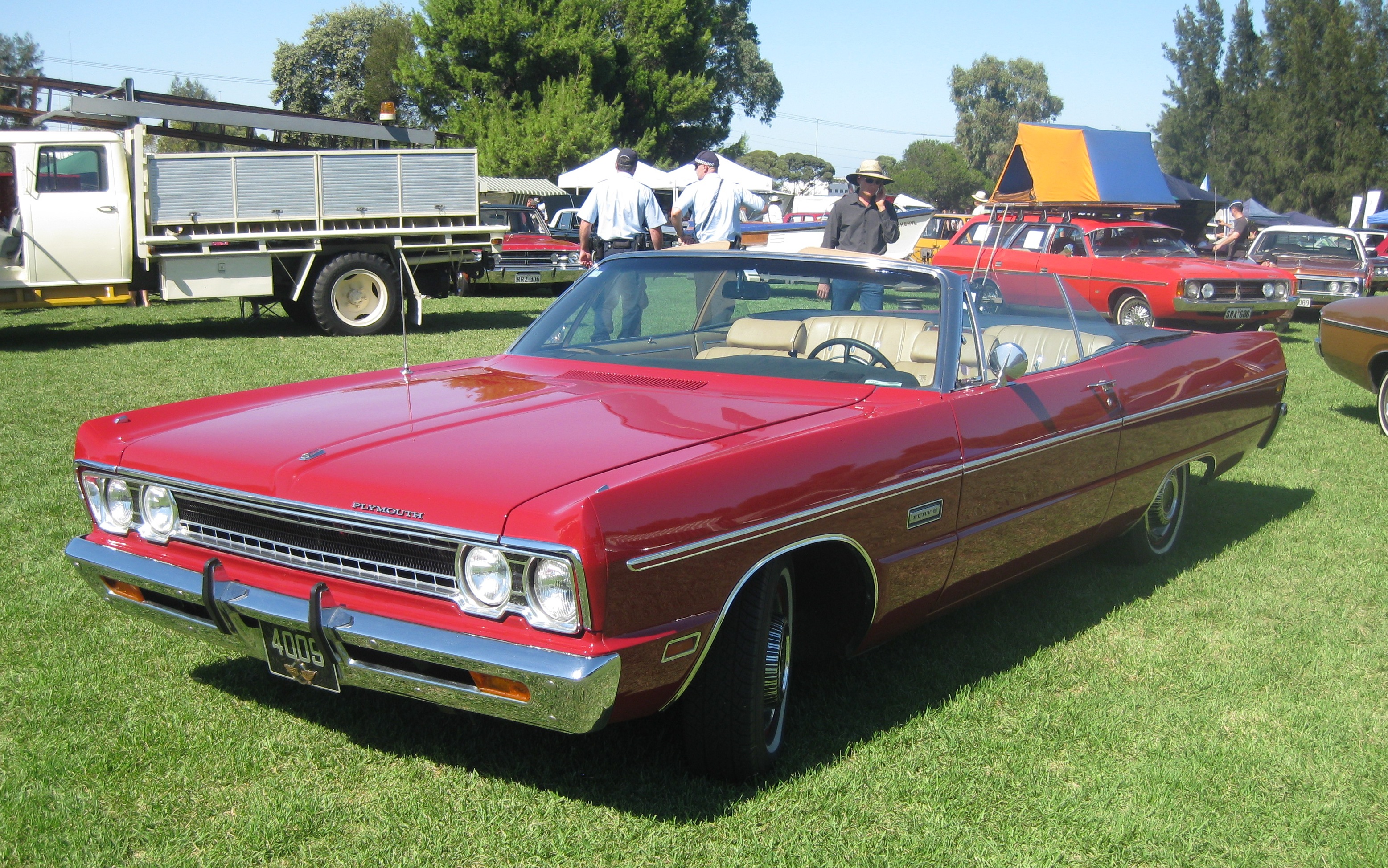 1969_Plymouth_Fury_III_Convertible.jpg