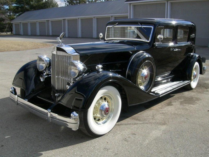 1934%20Packard%2012%20Club%20Sedan%20Allen%20&%20Ana.jpg
