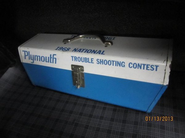 19267_1_1968%20Plymouth%20Troubleshooting%20trophy%20toolbox.jpg