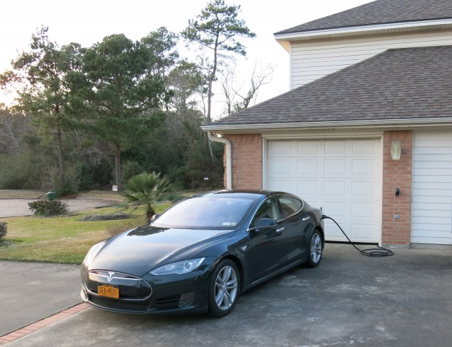 tesla-model-s-electric-car-road-trip-upstate-new-york-to-southern-california-photo-david-noland_100500014_m.jpg