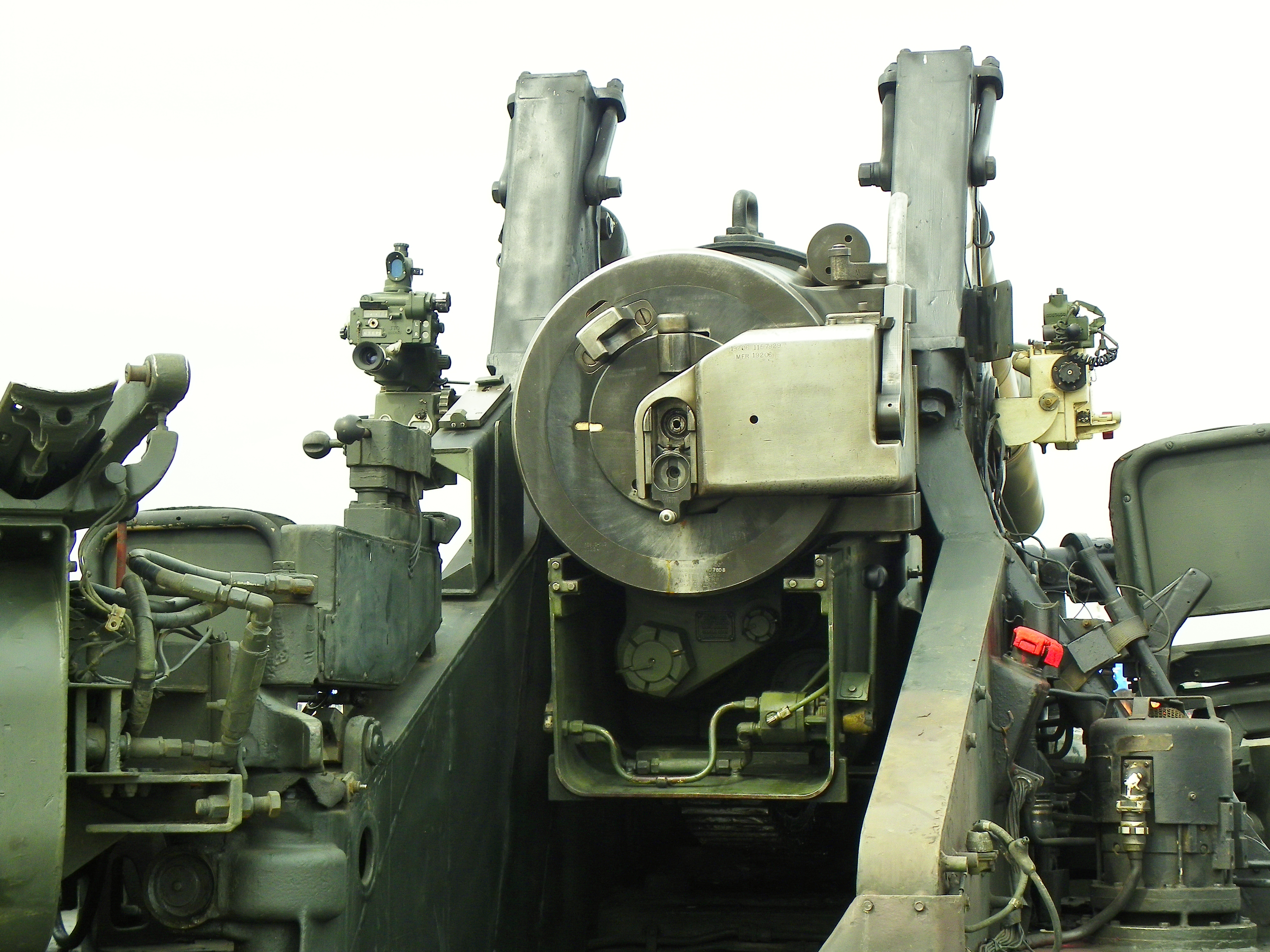 M110A2_Howitzer_Breech_Near_View_20111112.jpg